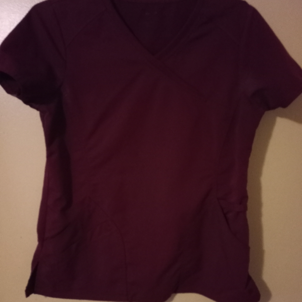 Scrub top - Picture 2 of 5